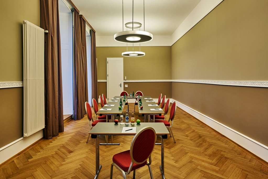 H4 Hotel Золотурн Зручності фото